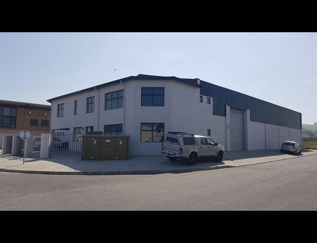 1,166M² FACTORY TO LET IN SAXENBURG PARK 2